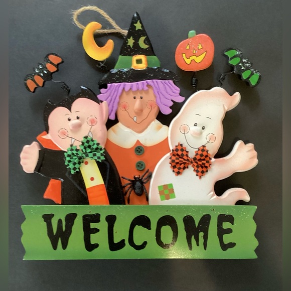 AVON Other - VTG AVON 1997 Halloween Welcome Wooden Door Hanger.